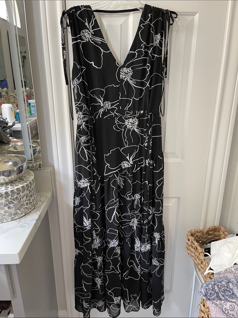 1. State Black and White Floral V-Neck Maxi Dress